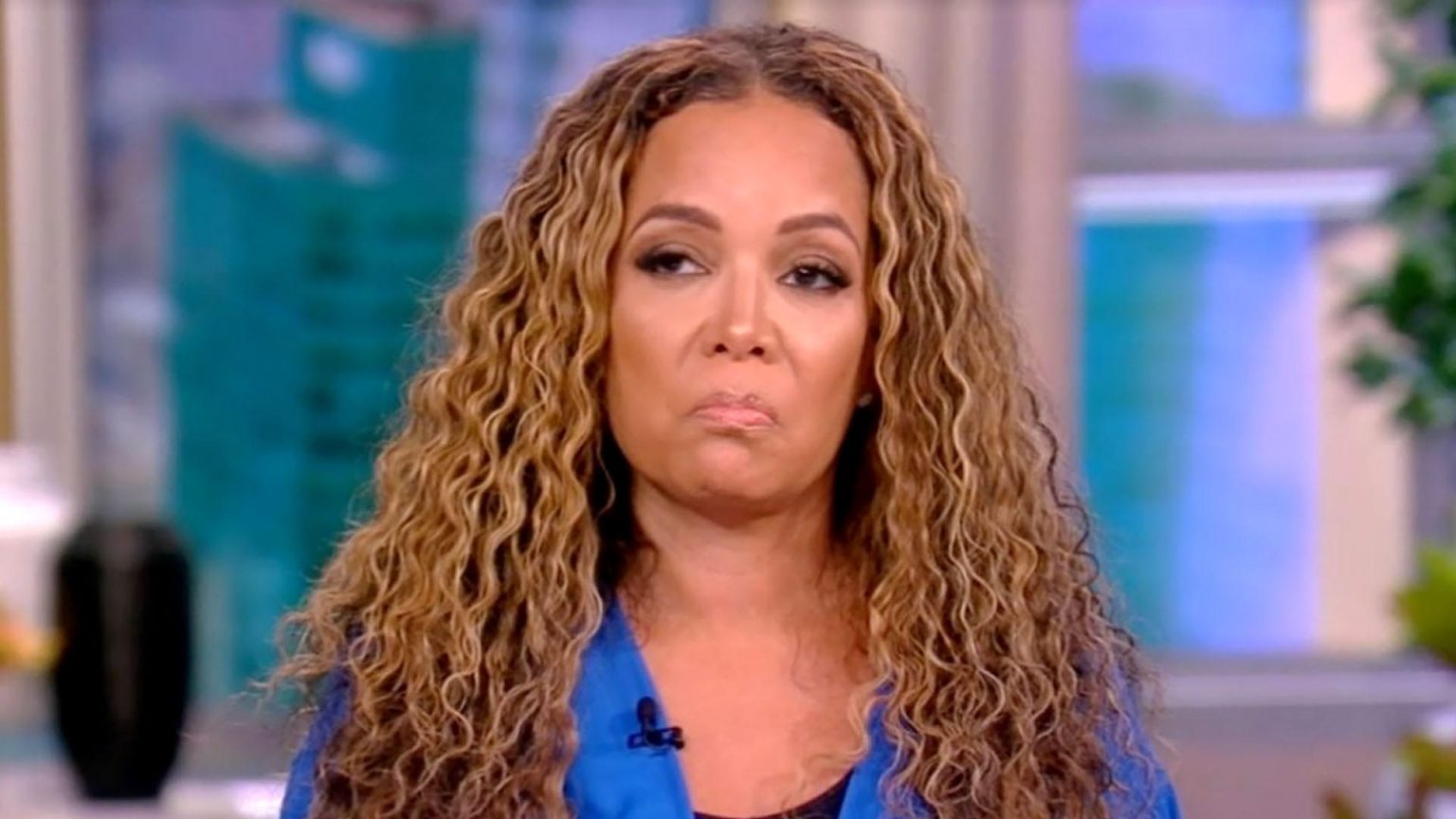 (VIDEO) The View’s Sunny Hostin Insults ‘Uneducated White Women’… Twice